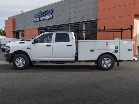 Used 2024 RAM 3500 Tradesman w/ Safety Group image 7