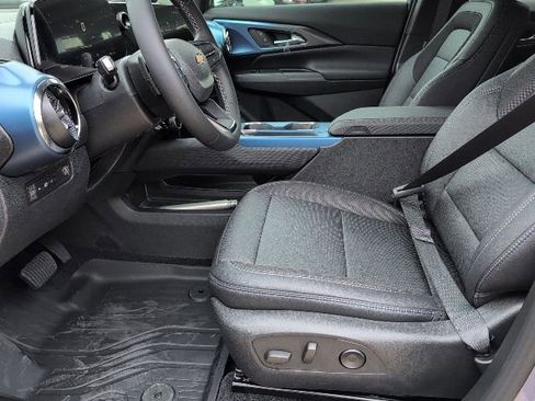 New 2026 Chevrolet Equinox EV LT image 12