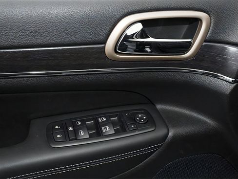 Used 2014 Jeep Grand Cherokee Limited image 14