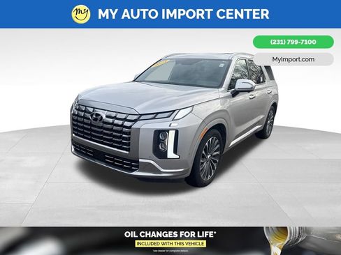 Used 2024 Hyundai Palisade Calligraphy image 3