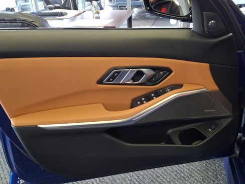 Used 2023 BMW M340i xDrive image 8