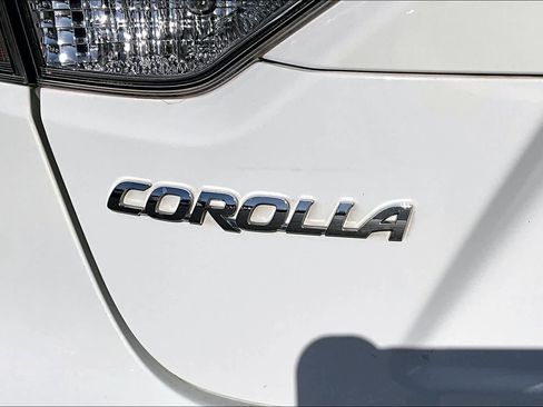 Used 2020 Toyota Corolla LE image 31