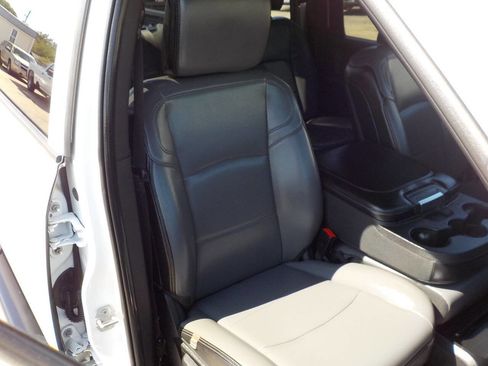 Used 2022 RAM 2500 Tradesman w/ Chrome Appearance Group image 28