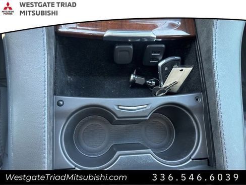 Used 2019 Cadillac Escalade ESV Premium Luxury w/ Escalade Sport Edition image 24