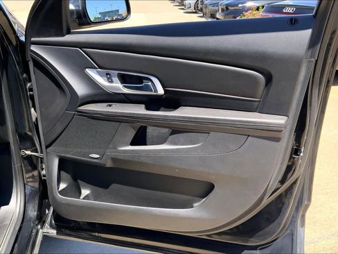 Used 2017 GMC Terrain SLT w/ Driver Alert Package I FWD image 21