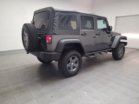Used 2018 Jeep Wrangler Unlimited Sport S image 9