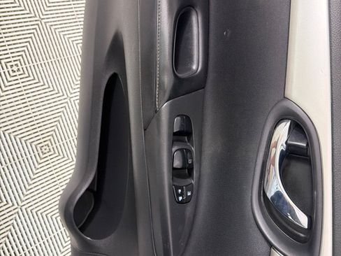Used 2018 Nissan Sentra S FWD image 7