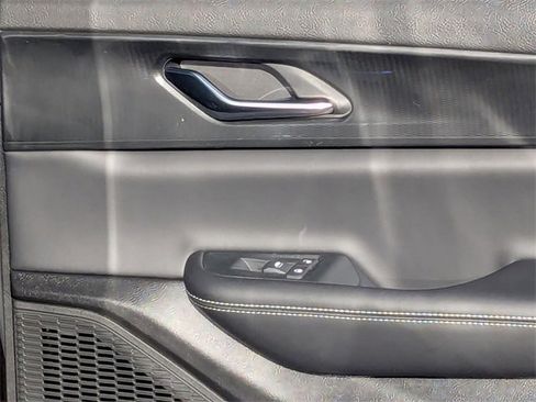 New 2025 Jeep Grand Cherokee L Altitude image 34