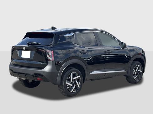 New 2026 Nissan Kicks SV FWD image 4