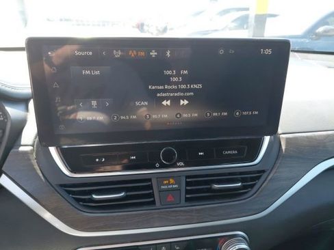 Used 2023 Nissan Altima 2.5 SL image 16