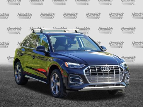 Used 2023 Audi Q5 2.0T Premium w/ Convenience Package AWD/4WD image 2