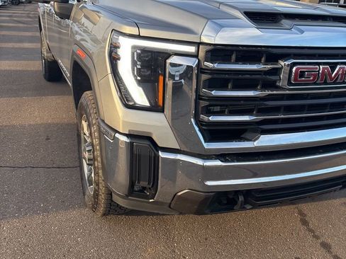 Used 2025 GMC Sierra 2500 SLT w/ SLT Convenience Package image 14