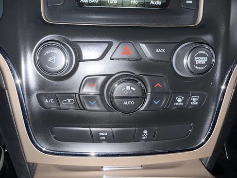 Used 2015 Jeep Grand Cherokee Laredo w/ Quick Order Package 23E AWD/4WD image 28