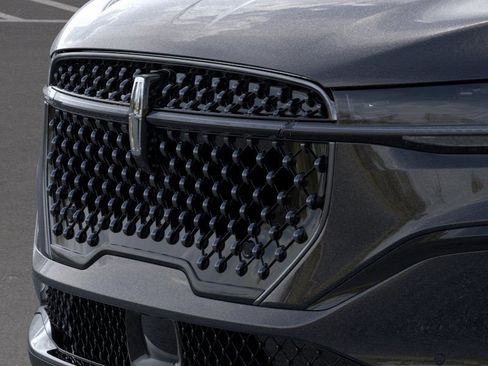 New 2026 Lincoln Nautilus Premier w/ Jet Appearance Package image 17