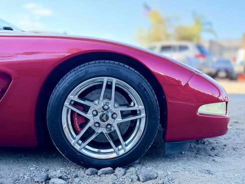 Used 2001 Chevrolet Corvette Coupe w/ Preferred Equipment Group2 RWD image 7