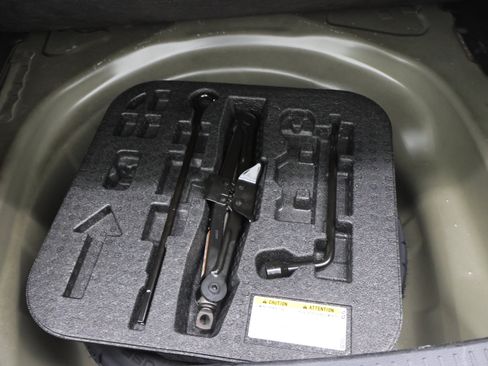 Used 2024 Toyota Corolla LE FWD image 24