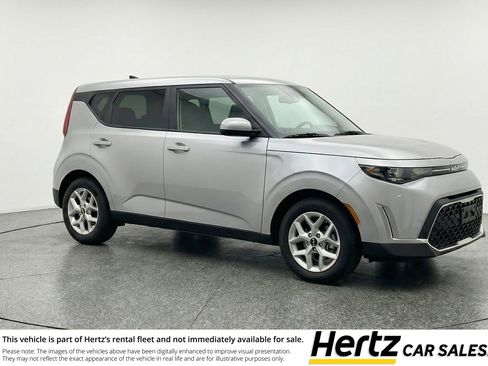 Used 2025 Kia Soul LX w/ LX Technology Package image 1