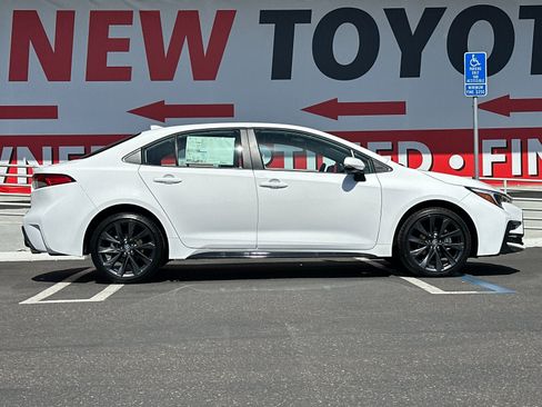 New 2026 Toyota Corolla SE FWD image 6