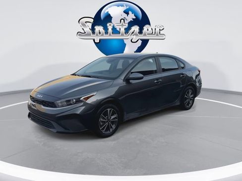 Used 2024 Kia Forte LXS w/ LXS Technology Package image 4