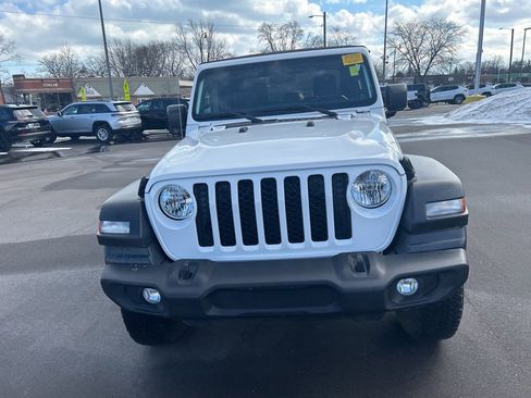 Used 2020 Jeep Gladiator Sport w/ Quick Order Package 24S image 2