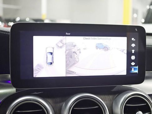 Used 2022 Mercedes-Benz GLC 300 4MATIC Coupe image 18