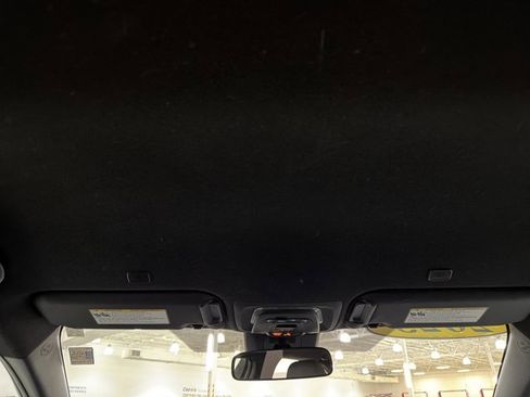 Used 2023 Toyota Corolla SE image 26