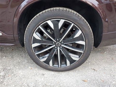 Used 2025 Volvo XC90 B6 Ultra w/ Protection Package Premier image 35