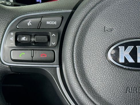 Used 2018 Kia Sportage LX AWD/4WD image 13