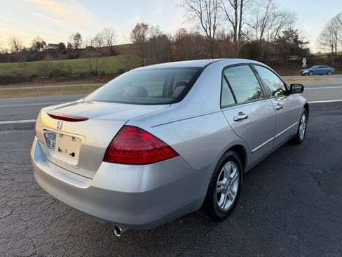Used 2006 Honda Accord VP image 7