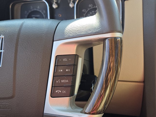 Used 2010 Lincoln MKX 2WD image 30