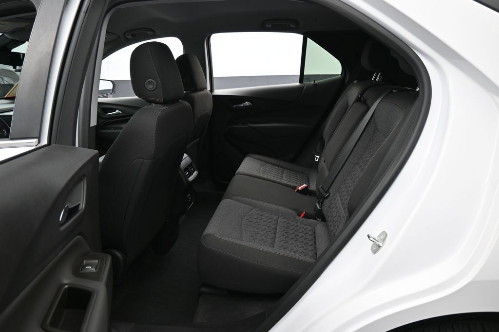 Used 2024 Chevrolet Equinox LT FWD image 29