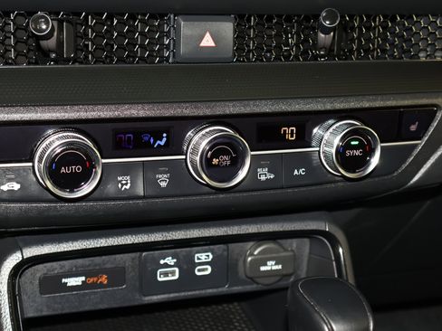 Certified 2025 Honda CR-V Sport image 28