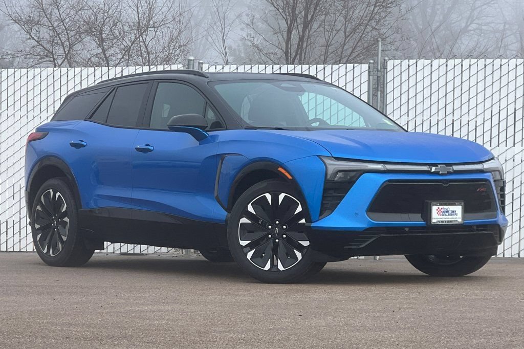 New 2026 Chevrolet Blazer EV RS AWD/4WD image 2