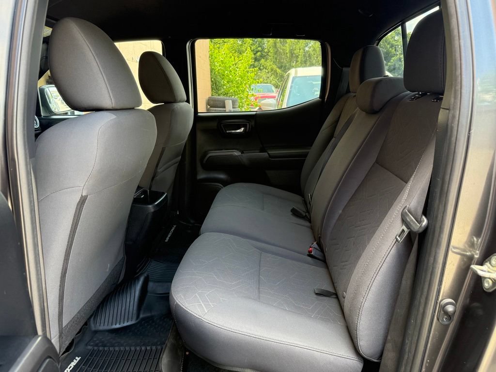 Used 2019 Toyota Tacoma TRD Off-Road w/ Technology Package AWD/4WD image 13