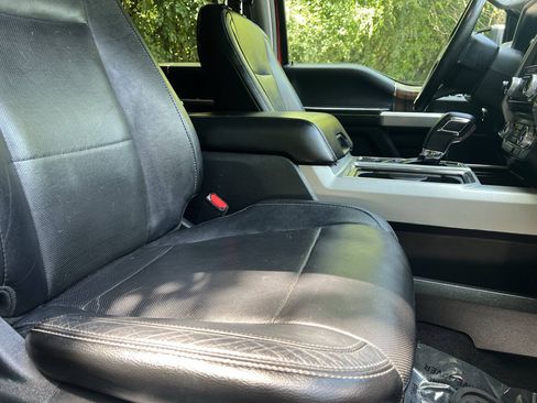 Used 2015 Ford F150 Lariat w/ Equipment Group 502A Luxury AWD/4WD image 25