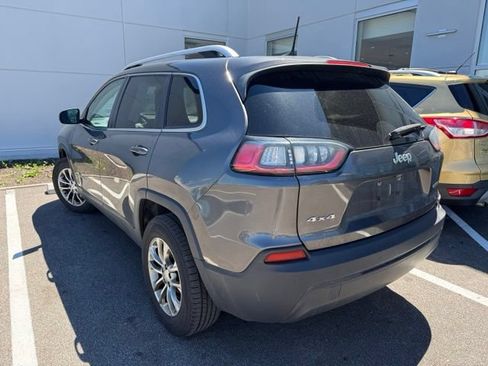 Used 2019 Jeep Cherokee Latitude Plus w/ Cold Weather Group AWD/4WD image 4