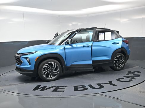 Used 2025 Chevrolet TrailBlazer RS w/ Convenience Package image 12