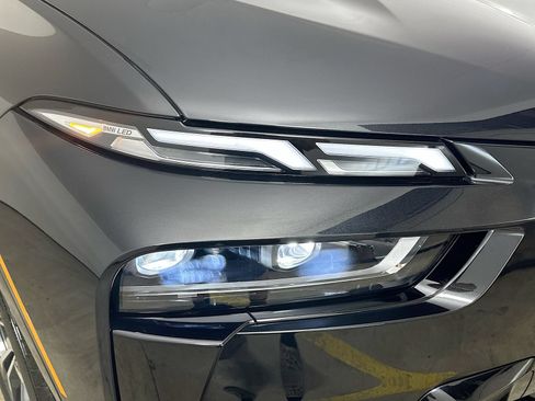 New 2027 BMW X7 xDrive40i w/ Executive Package AWD/4WD image 9