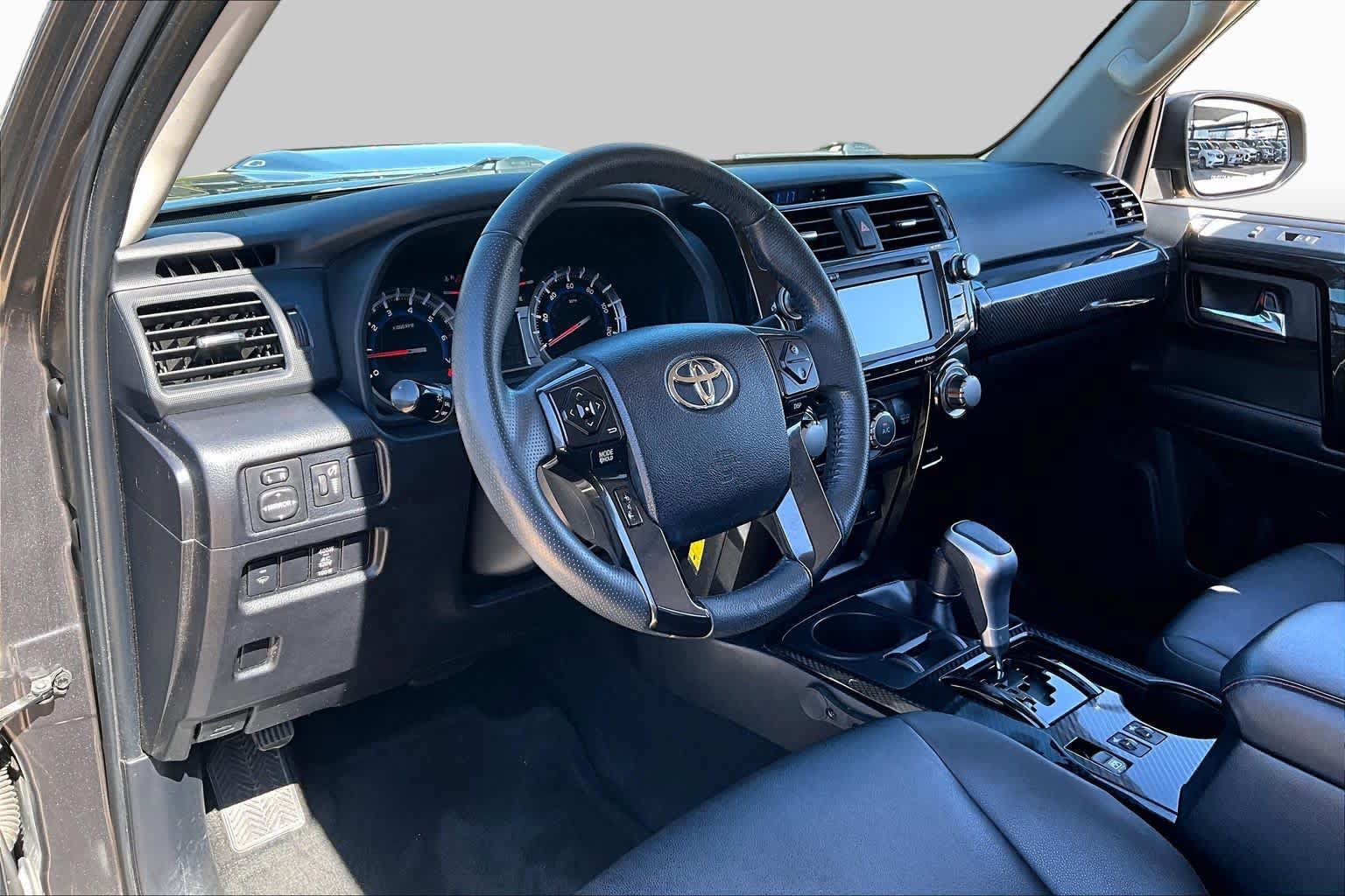 Used 2019 Toyota 4Runner TRD Off-Road Premium AWD/4WD image 16