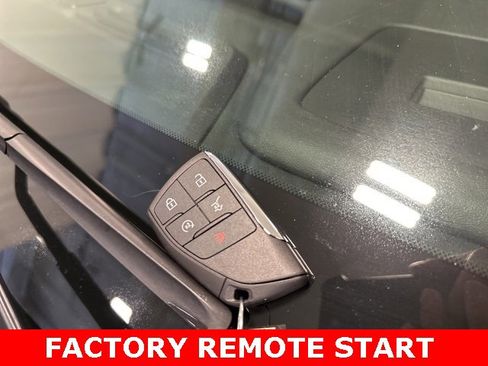 Used 2025 GMC Acadia Elevation image 41