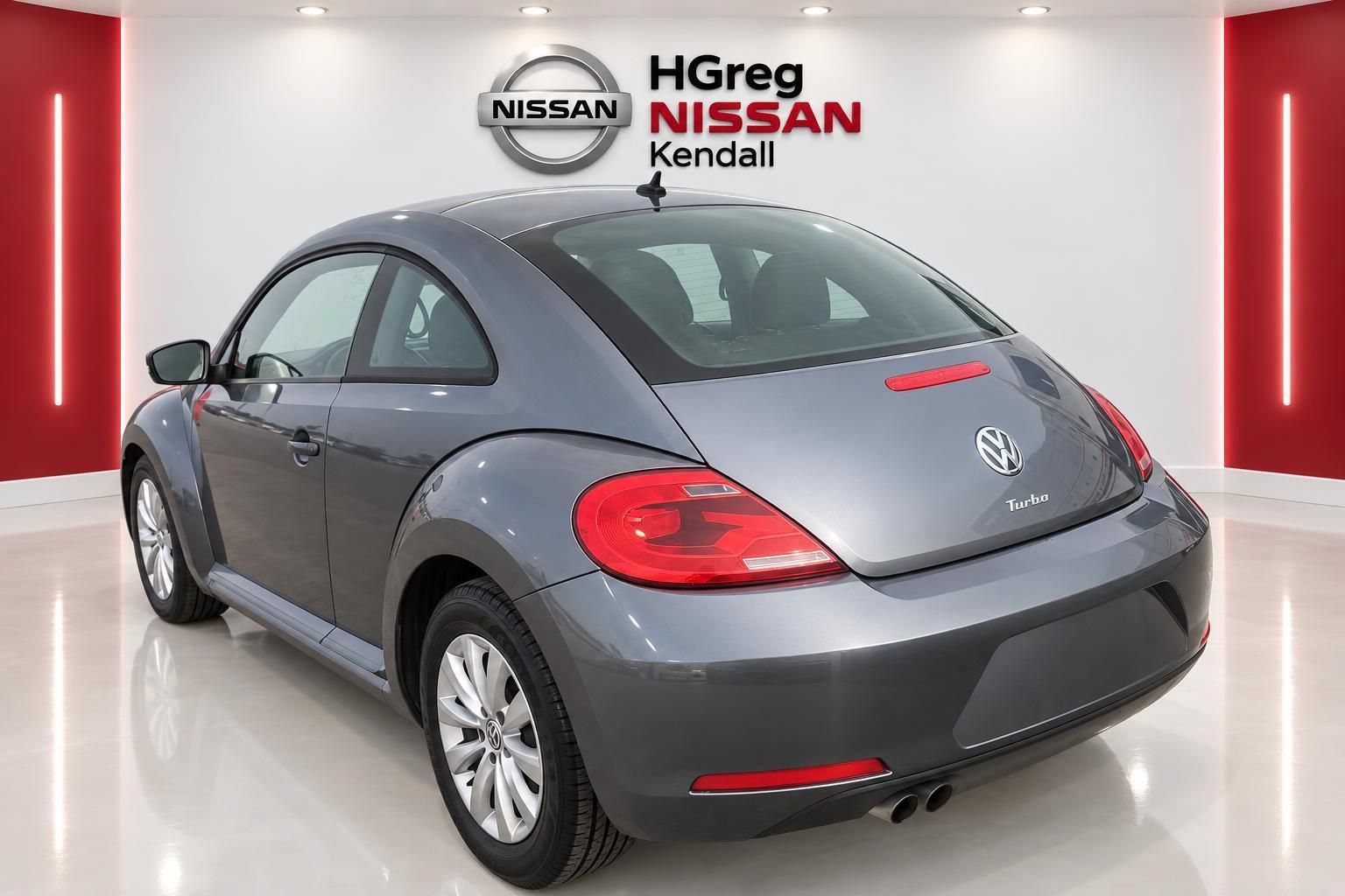 Used 2016 Volkswagen Beetle 1.8T S FWD image 2