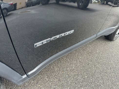 Used 2024 Jeep Compass Limited w/ Sun and Sound Group image 4