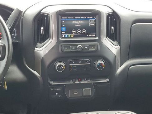 Used 2020 Chevrolet Silverado 2500 Custom w/ Custom Value Package image 23