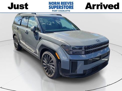 Used 2025 Hyundai Santa Fe Calligraphy image 1