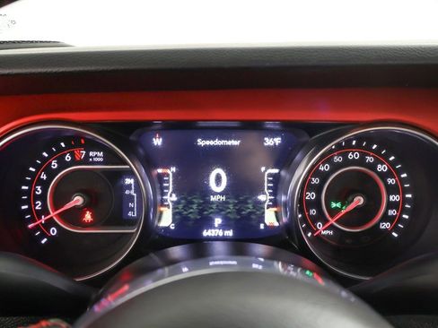 Used 2021 Jeep Gladiator Rubicon w/ Safety Group AWD/4WD image 33