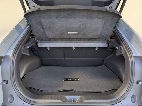 New 2026 Toyota C-HR image 8