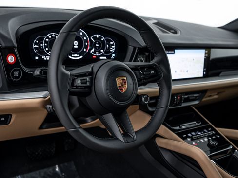 Certified 2026 Porsche Cayenne AWD/4WD image 13
