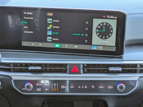 New 2026 Kia Sorento S w/ S Panoramic Sunroof Package FWD image 22