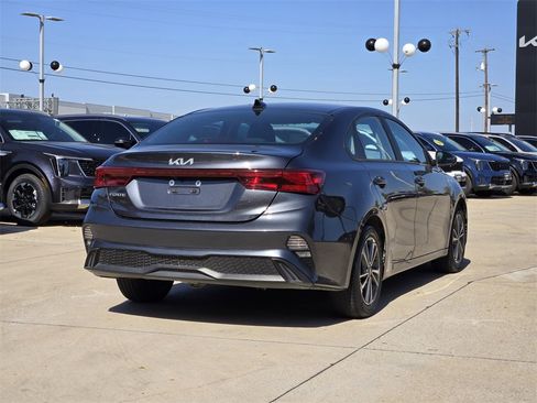 Certified 2023 Kia Forte LXS image 4