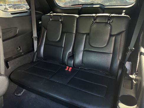 Used 2022 Ford Explorer ST-Line w/ Class IV Trailer Tow Package image 29